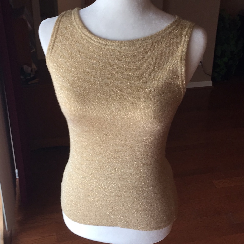 🎉HP🎉 4/$30 ❤️ Sparkly Gold Tank